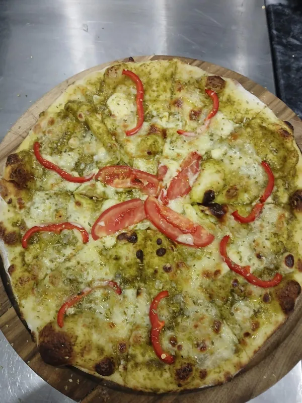 Pesto pizza